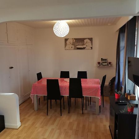 Big Ground Floor 2 Bedrooms Flat In A Quiet Building & Neighborghood Marseille Extérieur photo