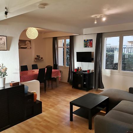 Big Ground Floor 2 Bedrooms Flat In A Quiet Building & Neighborghood Marseille Extérieur photo